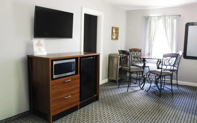 7 Gables Motel
