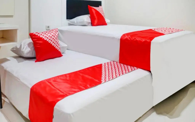 OYO 90394 Guest House Sentosa