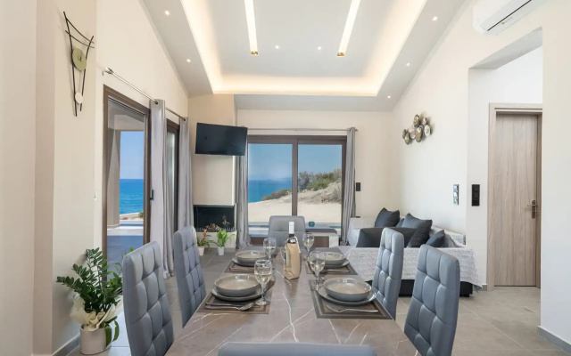 Beachfront Villa Fteri