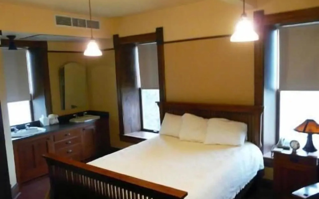 Midland Railroad Hotel
