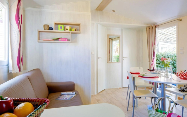 Sea Stay for Six in Vias Plage
