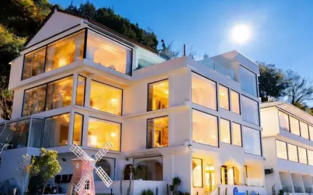 Qinglan Cave Style Light Luxury Sea View Hotel