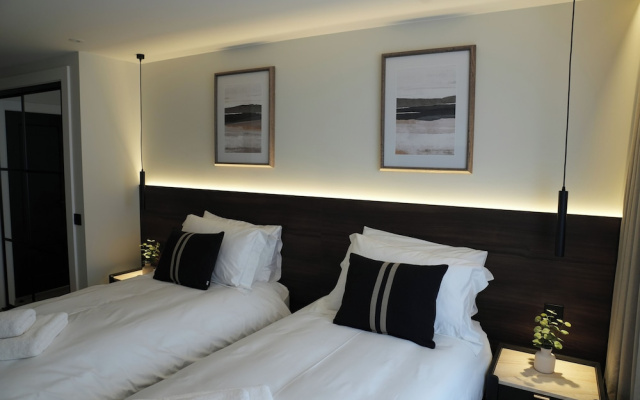 1st Floor Luxury 2-bed Apt, Sleeps 6