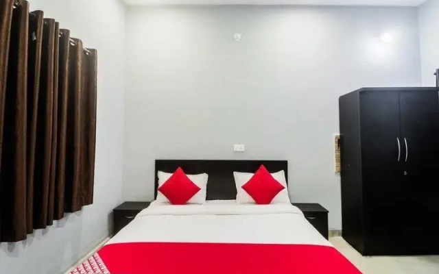 Hotel Golden Leaf by OYO Rooms