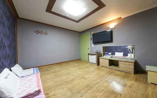 Goodstay Alps Motel