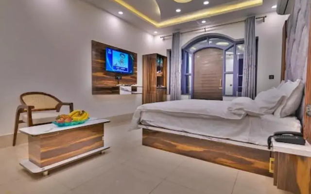 Hotel Aura Inn