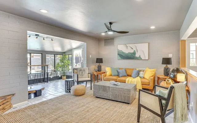 Walk to Scottsdale Stadium: Remodeled Home!