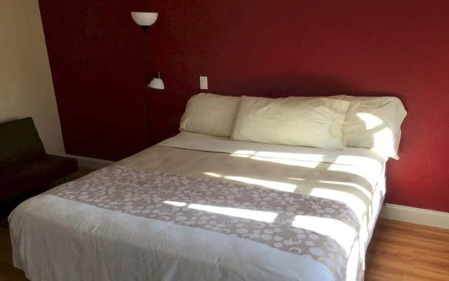 Sandman Inn Motel