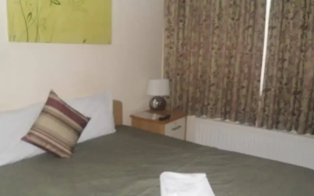 Montrose Guest House