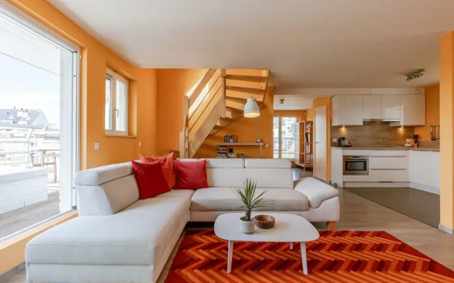 Huswell - Apartment With Sunny Terrace and Parking
