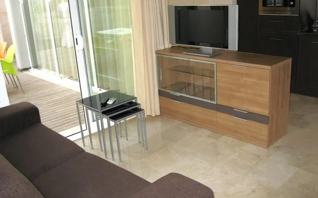 La Escala Apartment Near Beach for 3
