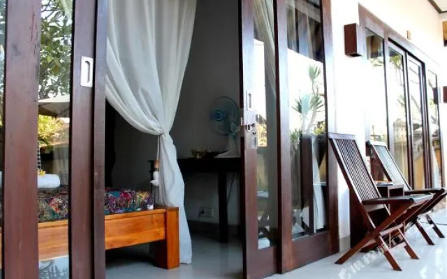 Mimpi Manis Air Sanih