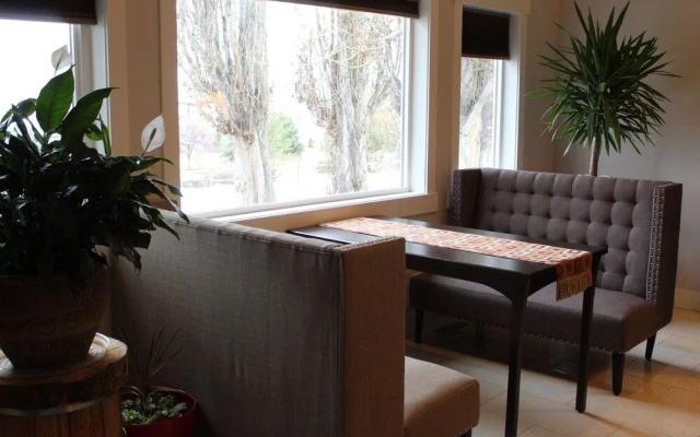 Chef's House Okanagan by Elevate Rooms