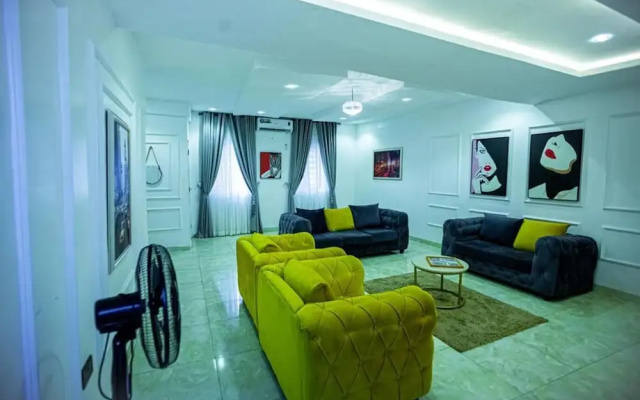Inviting 2-bed Apartment in Lagos
