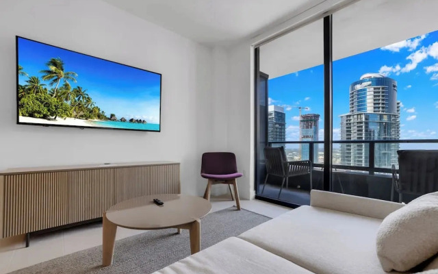 Upscale 1-BD Condo with Stunning Views