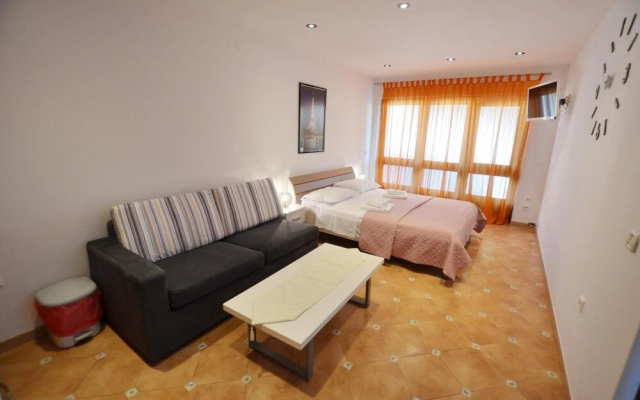 Jela Studio 2 1 in Rovinj
