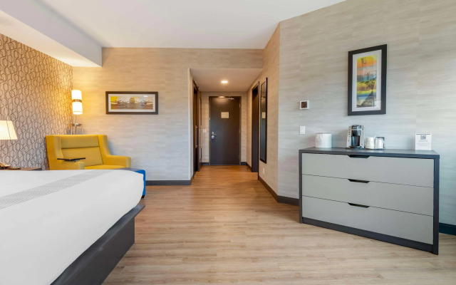 GLō Best Western Kanata Ottawa West