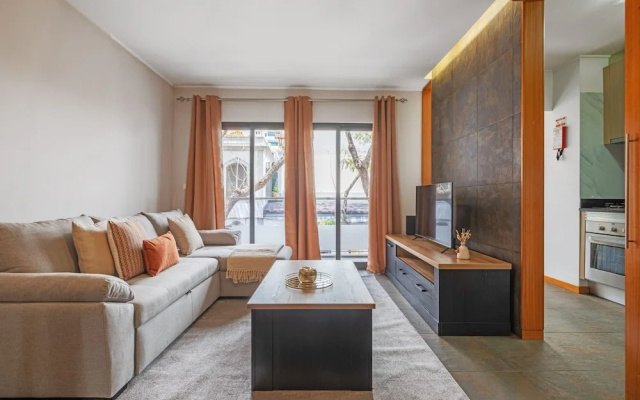 Urban Stay 1A by Homie
