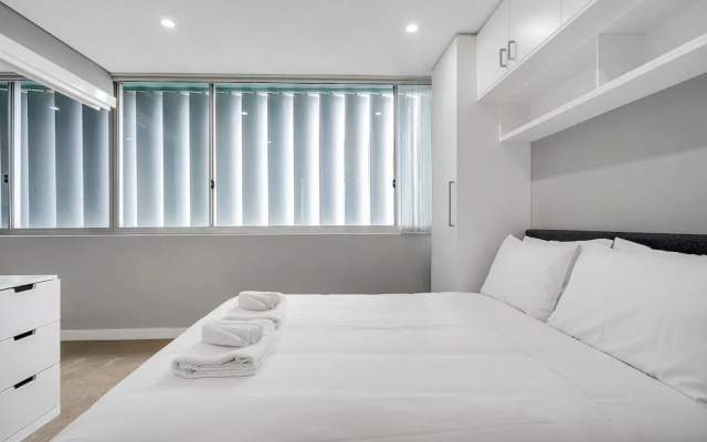 Bright 1 Bedroom Unit in the Heart of Manly