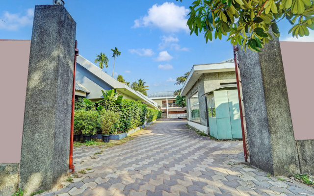 Super Collection O Kalady Near Airport