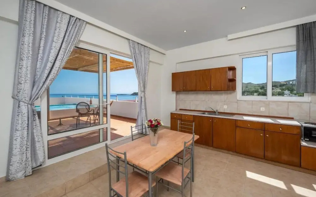 Stegna Sunrise Suite Sleeps 4 Pool