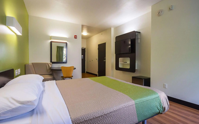 Days Inn South Bend / Notre Dame
