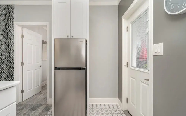Lucent Pearl - Private Patio - Near Broadway