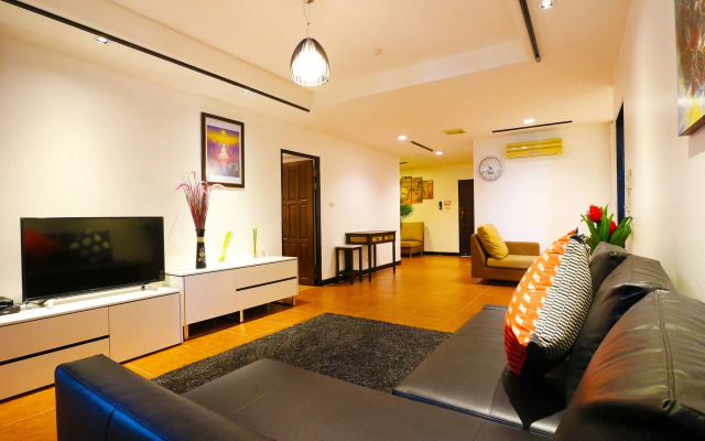 Serena Sathorn Suites
