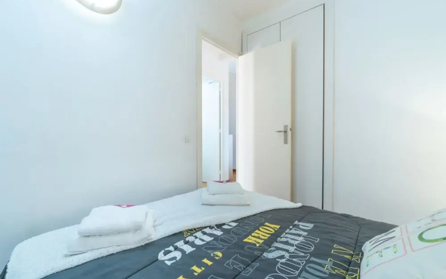 Empuriabrava Apartment With Pool, Parking