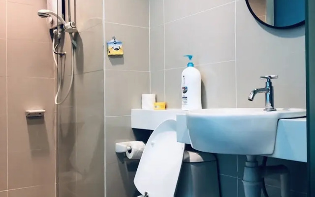 Scott Garden - Mid Valley by Leisure2U - Cheap stay, check in out time and price negotiable