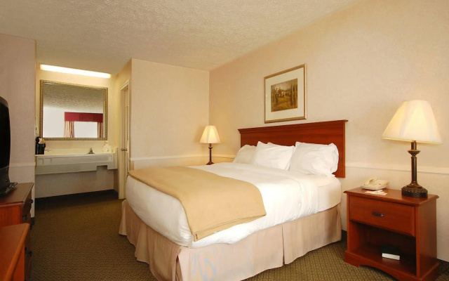 Motel 6 Hillsville, VA