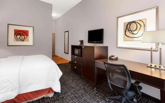 La Quinta Inn & Suites by Wyndham Lumberton