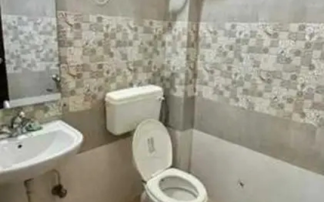 OYO Hotel Royal Apple