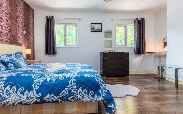 Bazely Street Deluxe Double Room 3
