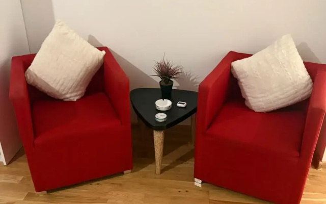 Comfort 1BR Studio Near Matzleinsdorfer