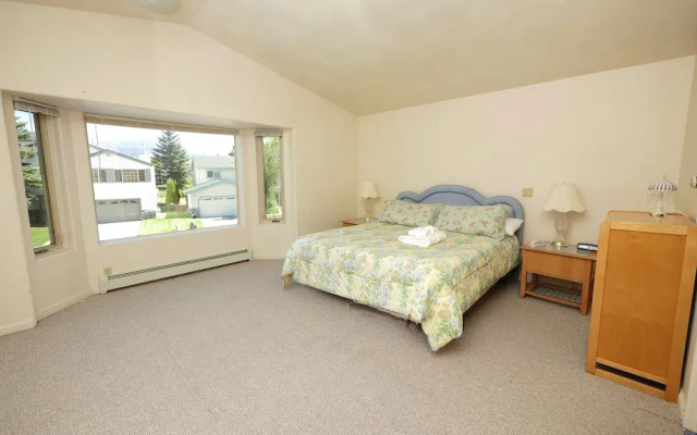 1746 Venice 3 Bedroom Home