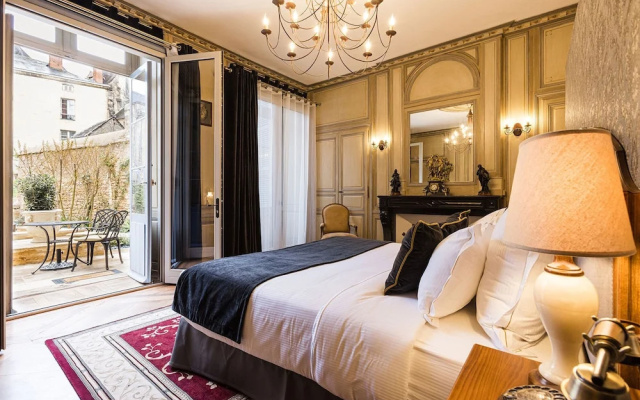 Le Petit Manoir