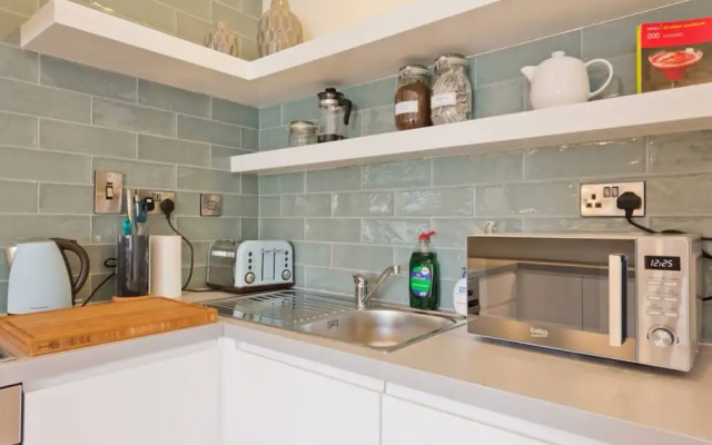 1 Bedroom Apartment Close to City Centre
