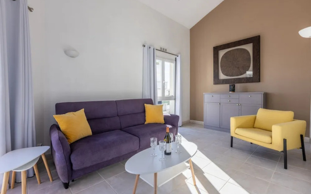Duplex 2 Chambres -balcon-parking- Carnota2b269