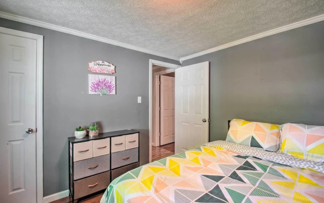 Dog-friendly Fayetteville Home w/ Hot Tub!