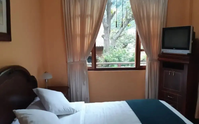 El Pedron Hotel