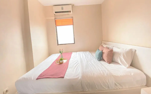 Spacious Cozy Living 3Br At Gateway Ahmad Yani Cicadas Apartment