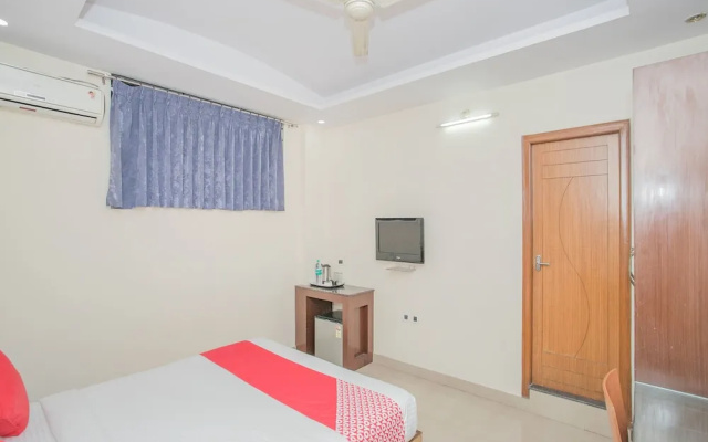 OYO 14204 Regal Residency