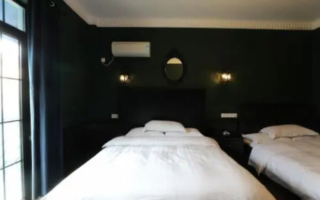 Men Tang Hotel