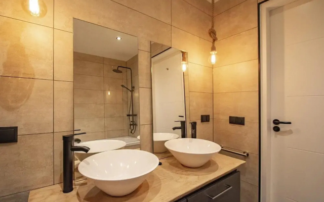 Spacious Bunglow With Garden