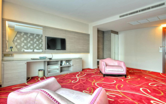 One One Bangkok Hotel