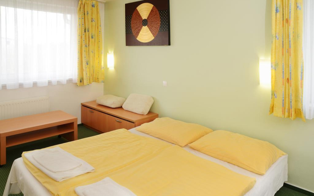 Hotel Imos