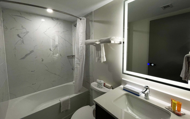 Skye Hotel & Residences, BW Signature Collection
