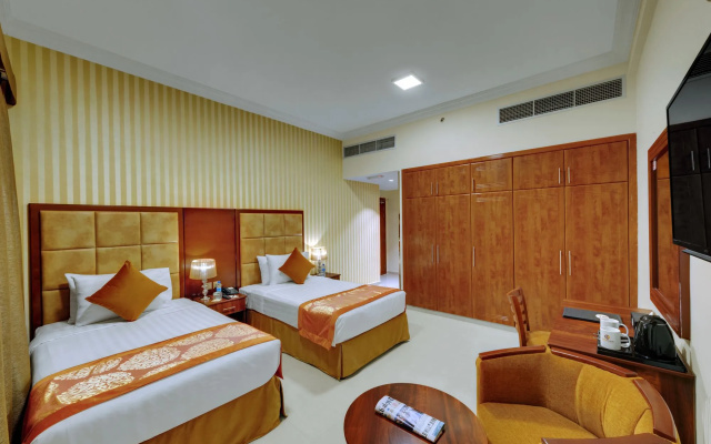 OYO 101 Click Hotel