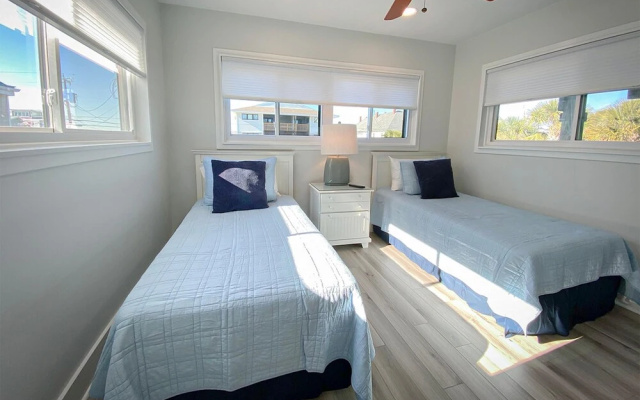 Aqua Vista by Sea Scape Properties